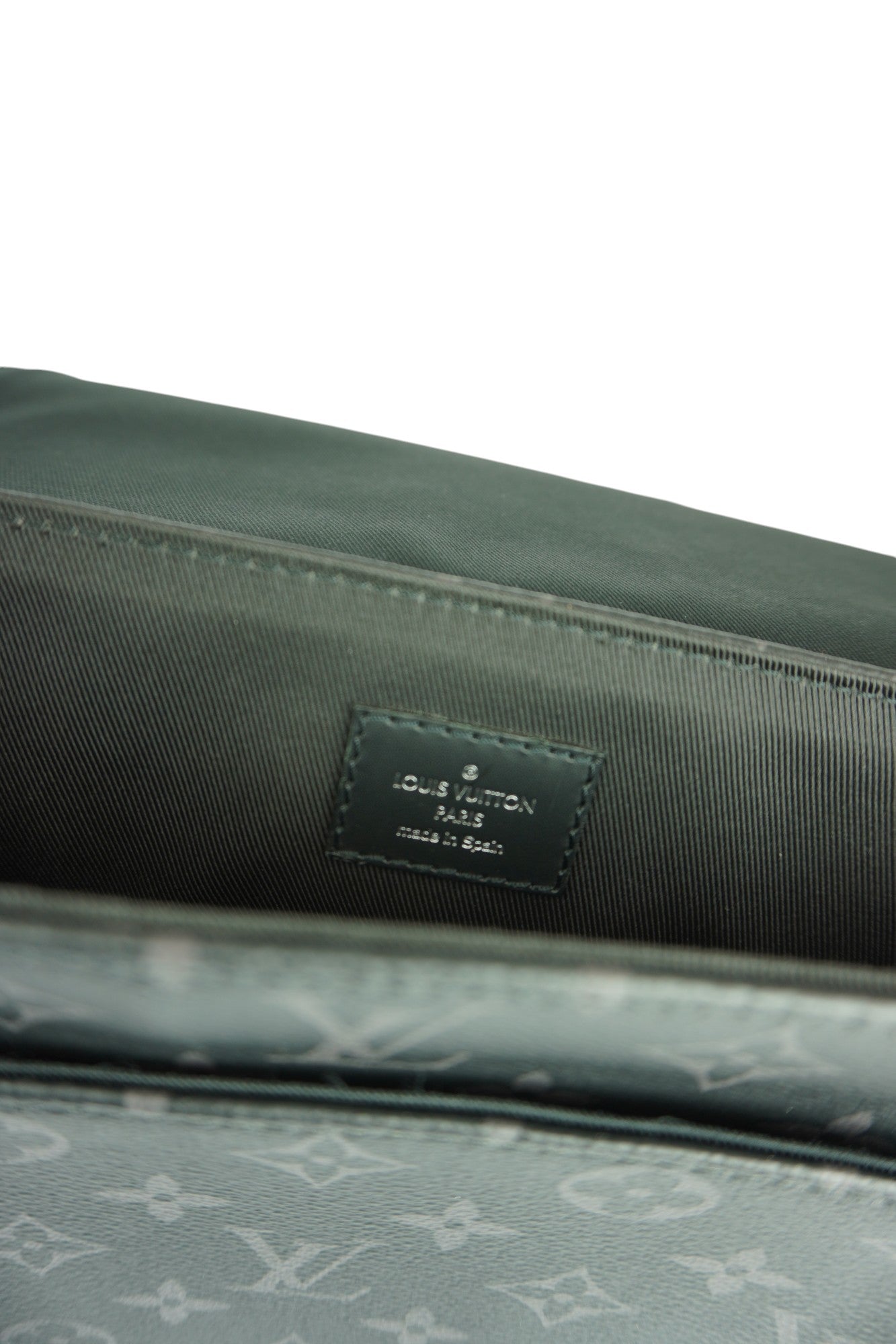 Louis Vuitton District Messenger Bag RESELL