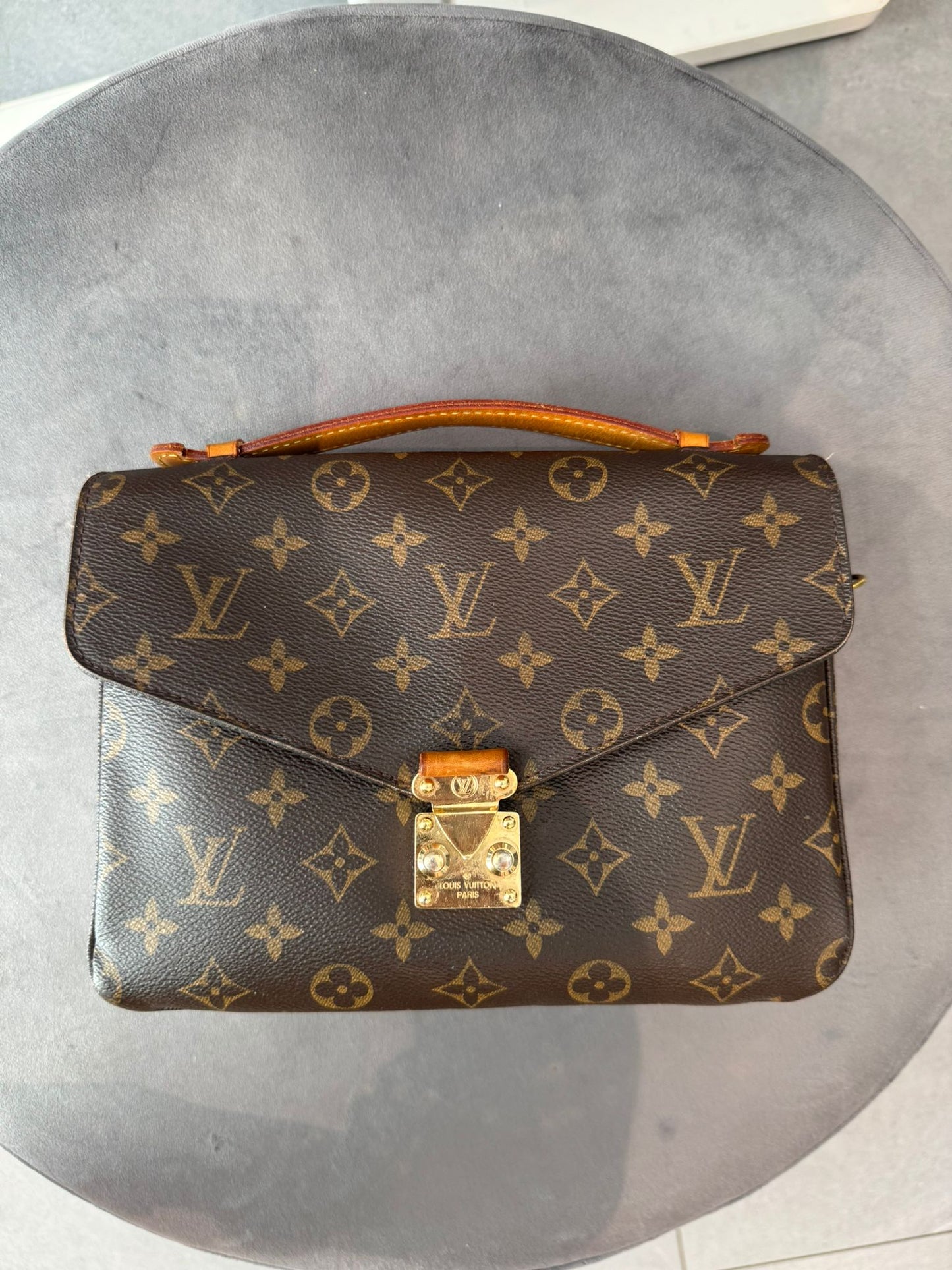 Louis Vuitton Metis Damentasche