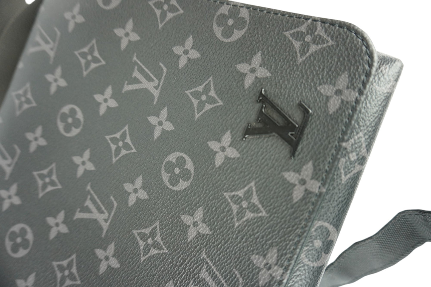 Louis Vuitton District Messenger Bag RESELL