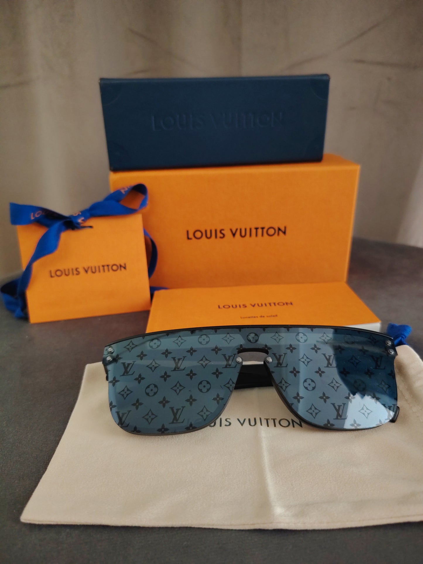 Z1082W | Louis Vuitton Waimea Sonnenbrille